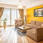 Aparthotel Capitоl & 5*