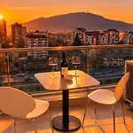 Aparthotel Capitоl &
