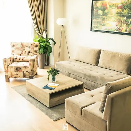 Capitоl Suites&apartments Апарт-отель