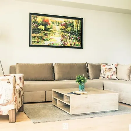 Capitоl Suites&apartments Апарт-отель 5*