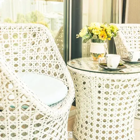 Aparthotel Capitоl & 5*