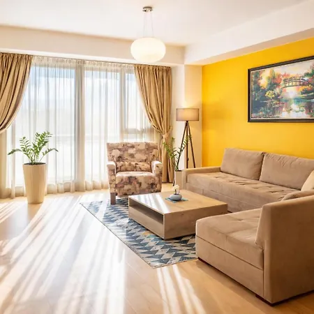 Aparthotel Capitоl & 5*