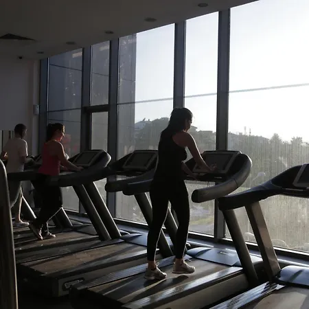 Aparthotel Capitоl & 5*