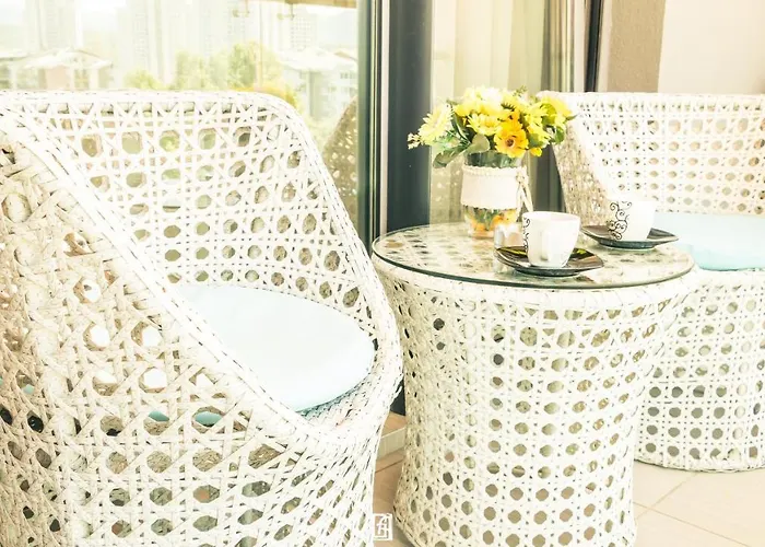 Aparthotel Capitоl & 5*